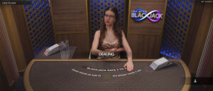 Live dealer speelt zijn kaarten uit